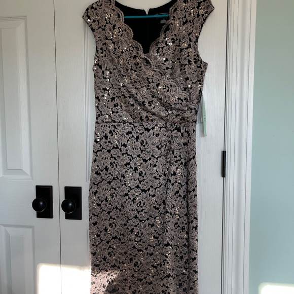 Jessica Howard Glitter Lace Sheath Dress, 12P, (NWT) - Picture 2 of 7